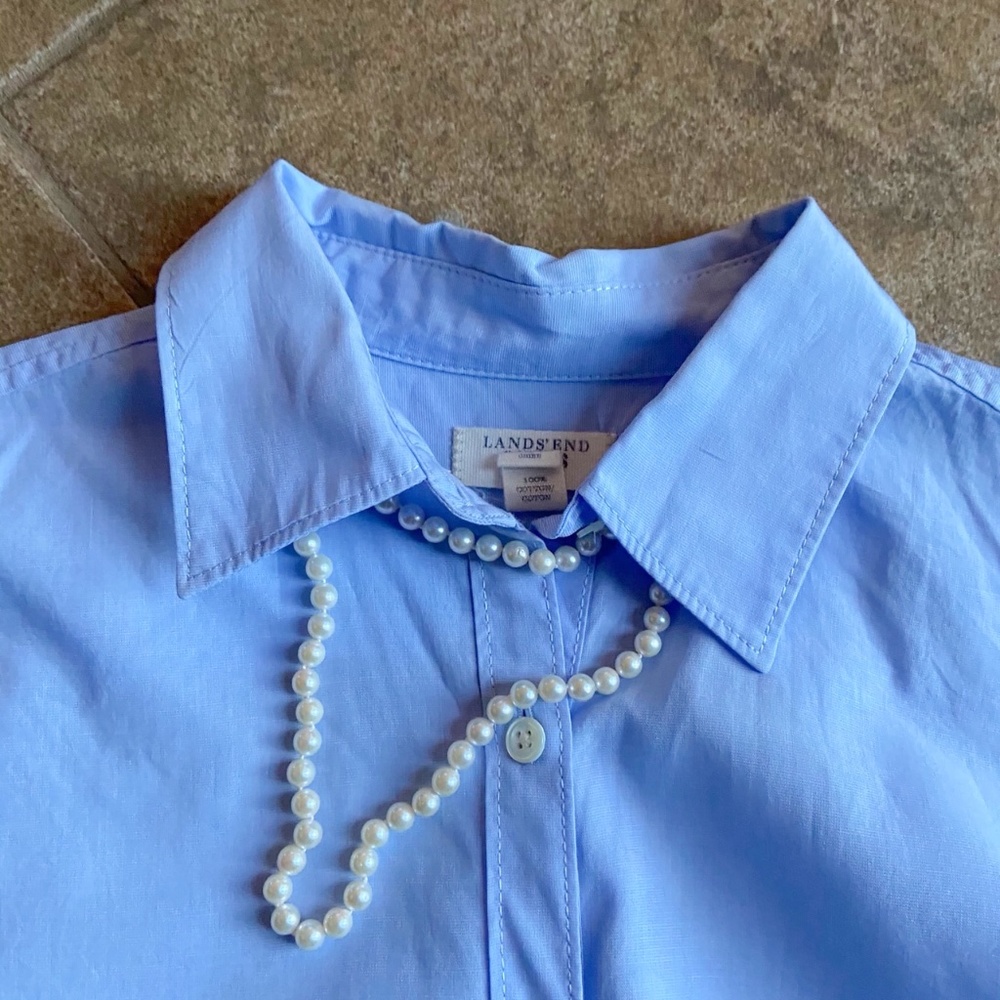 LIKE NEW Lands End Canvas Blue Button Up Shirt